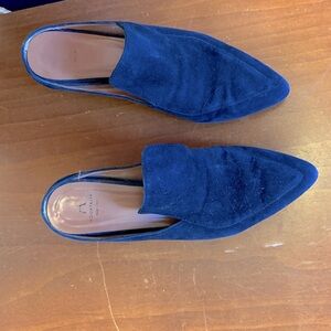 Aquatalia Navy Suede Mules with low heel, sz 8.5